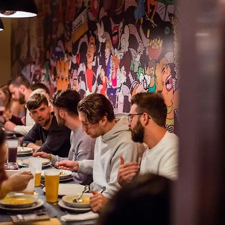 イエス ホステル *